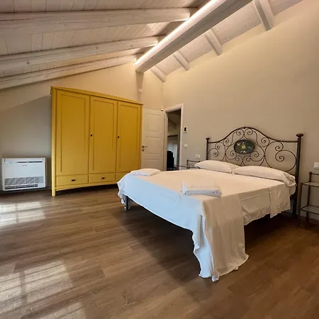 La Casa Della Maestra Ines Maria Ottiglio